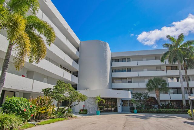 8200 Lakeshore Drive 202, Hypoluxo, FL 33462