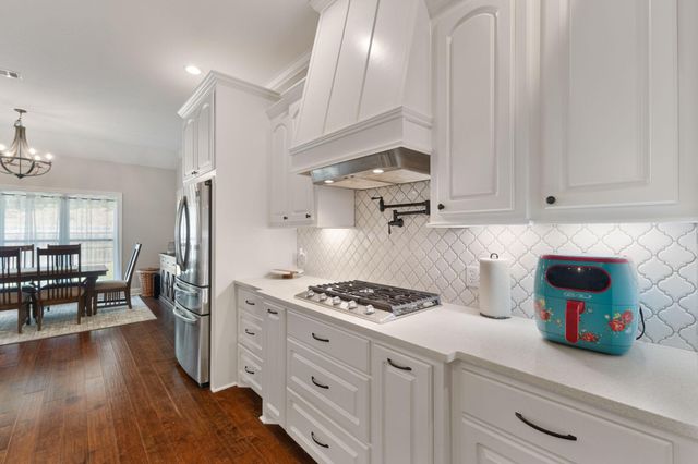 57 Greenleaf Dr., Hattiesburg, MS 39402