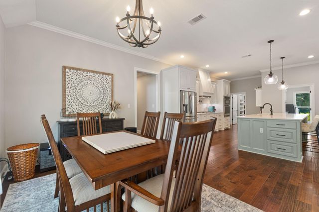 57 Greenleaf Dr., Hattiesburg, MS 39402