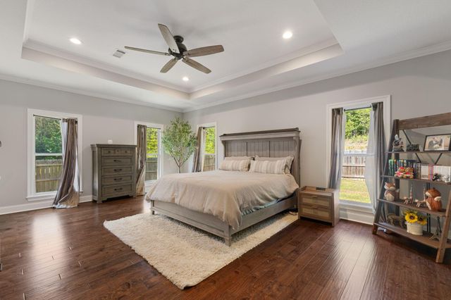 57 Greenleaf Dr., Hattiesburg, MS 39402