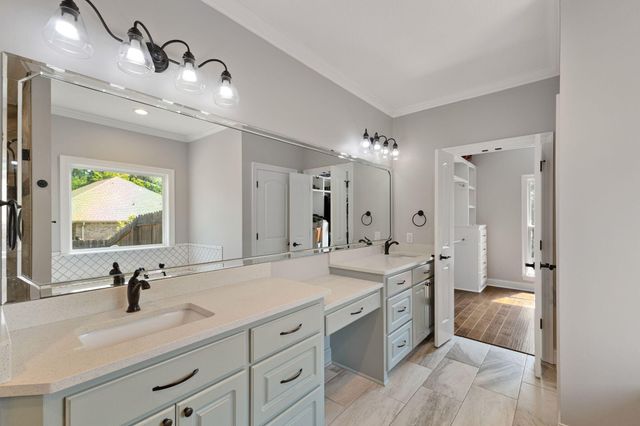 57 Greenleaf Dr., Hattiesburg, MS 39402