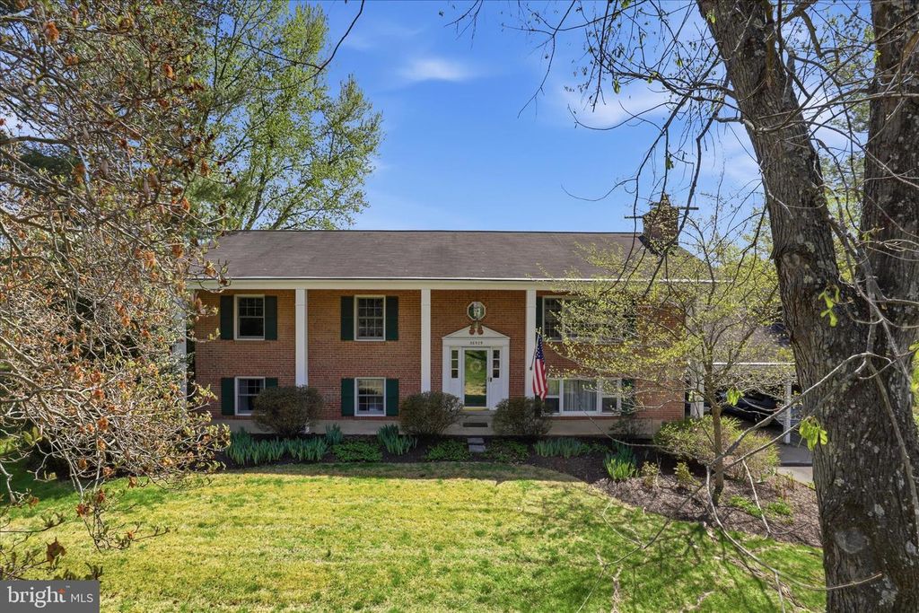 36929 BASSWOOD CT, Purcellville, VA 20132