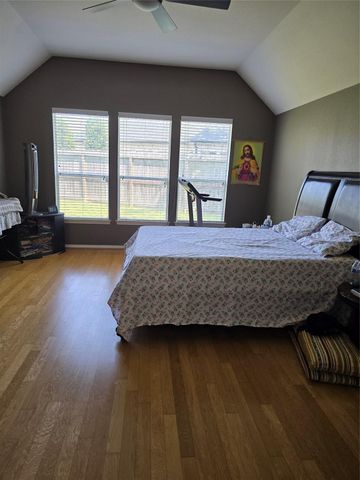 2414 Hidden Park Ct, Richmond, TX 77469