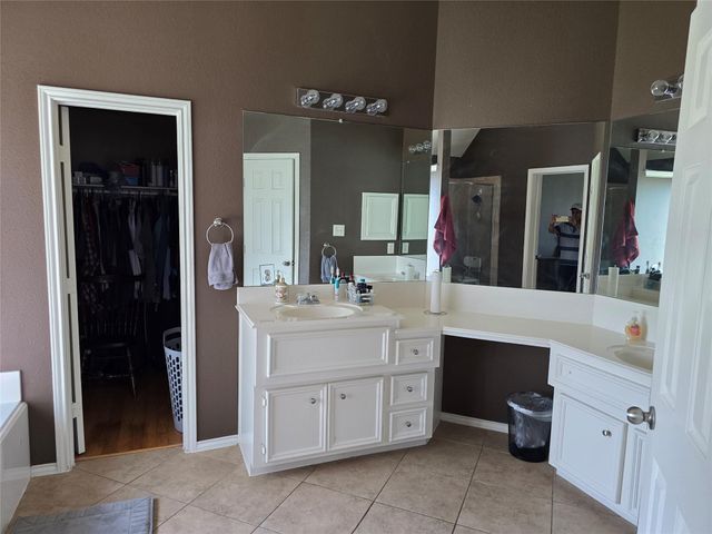 2414 Hidden Park Ct, Richmond, TX 77469