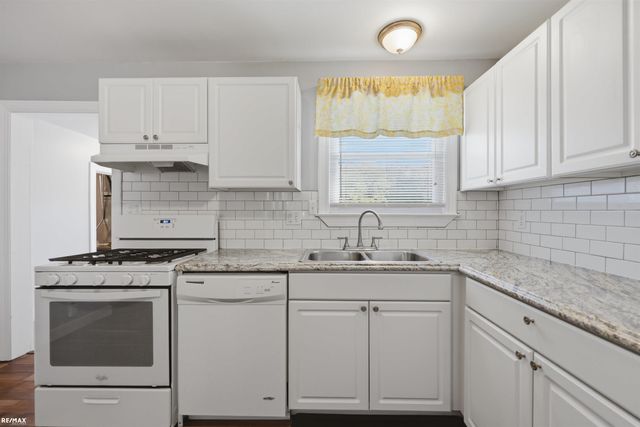 24971 Harrison Street, Harrison Twp, MI 48045