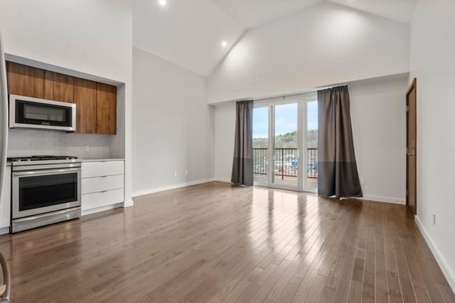 163 Hyde Park Ave 163B, Boston, MA 02130