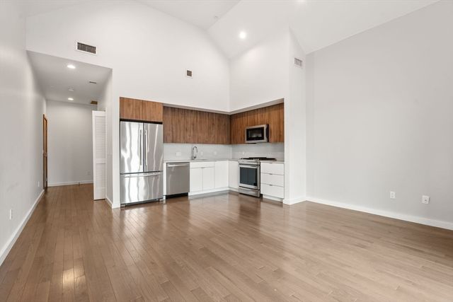 163 Hyde Park Ave 163B, Boston, MA 02130