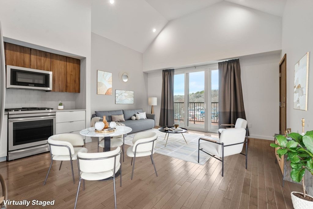 163 Hyde Park Ave 163B, Boston, MA 02130