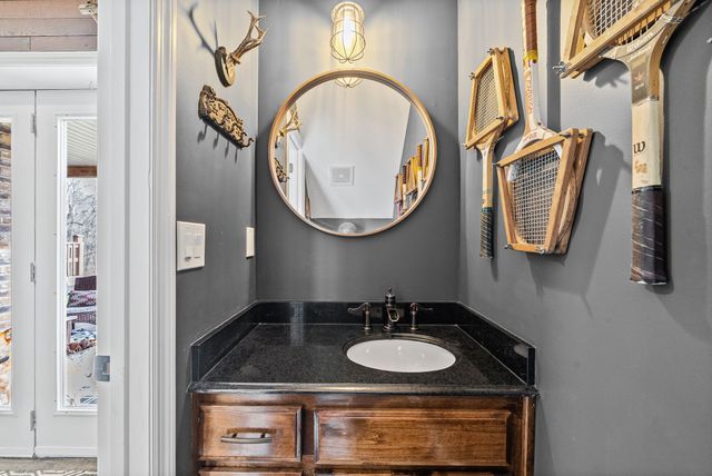 608 Idlewood Dr, Clarksville, TN 37043