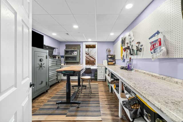 608 Idlewood Dr, Clarksville, TN 37043