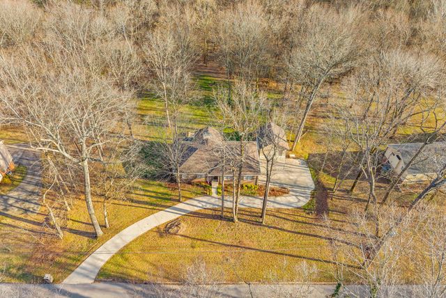 608 Idlewood Dr, Clarksville, TN 37043