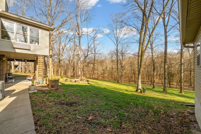 608 Idlewood Dr, Clarksville, TN 37043