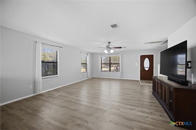 302 Fallen Leaf Lane, Temple, TX 76502