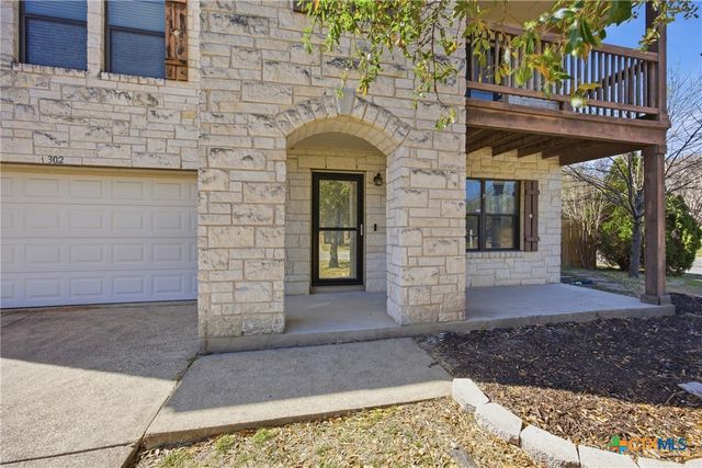 302 Fallen Leaf Lane, Temple, TX 76502