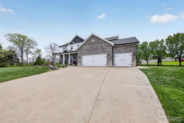 321 Red Wing Court, Troy, MO 63379