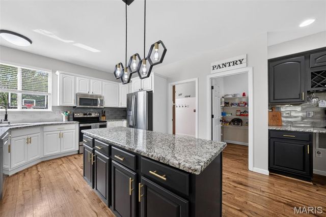 321 Red Wing Court, Troy, MO 63379