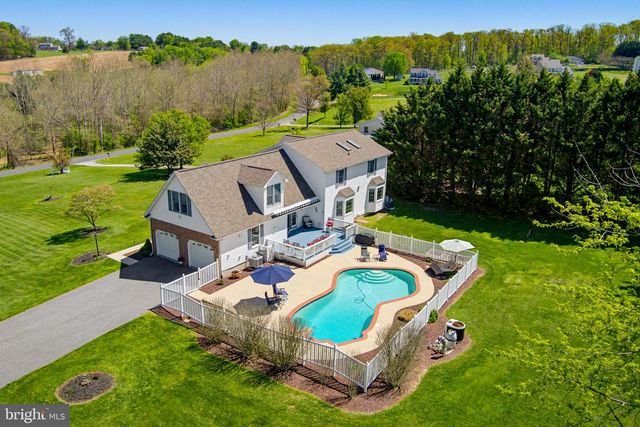 495 HATTIE DR, Hampstead, MD 21074