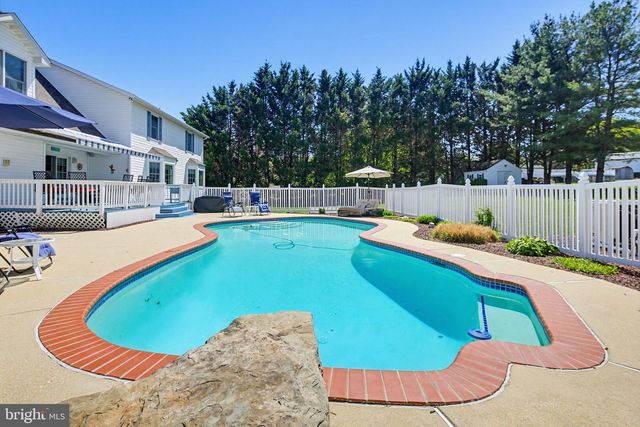 495 HATTIE DR, Hampstead, MD 21074