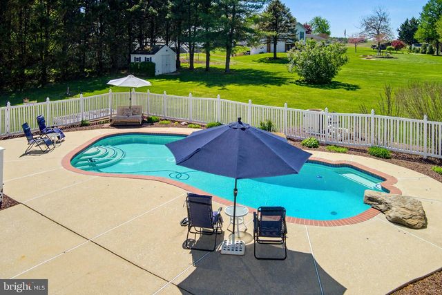 495 HATTIE DR, Hampstead, MD 21074