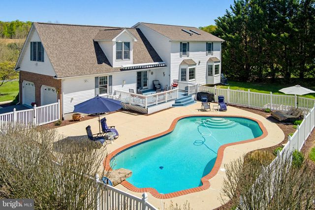495 HATTIE DR, Hampstead, MD 21074