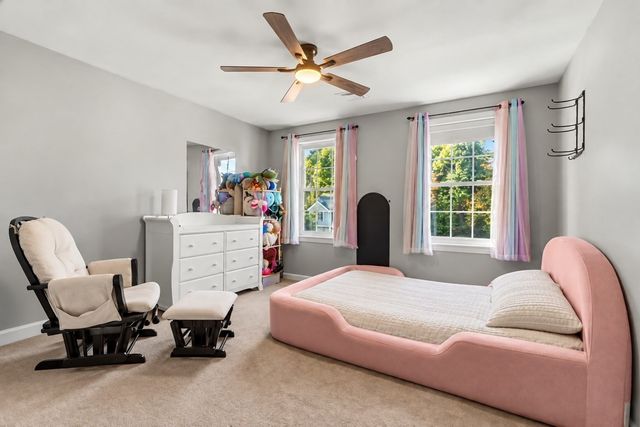 72 Hoover St, Taunton, MA 02780