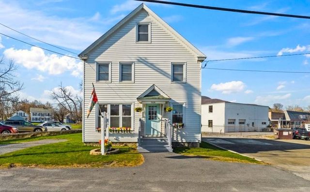 318 North Street, Bennington, VT 05201