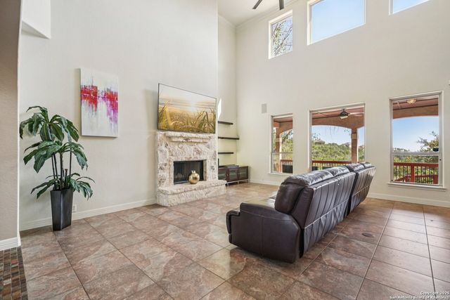 718 Ruidosa Downs, Helotes, TX 78023