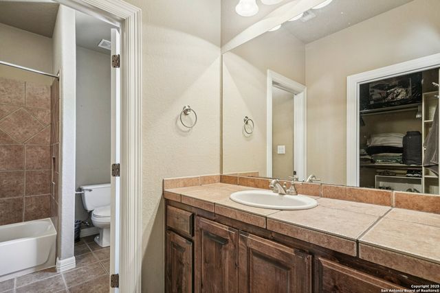 718 Ruidosa Downs, Helotes, TX 78023