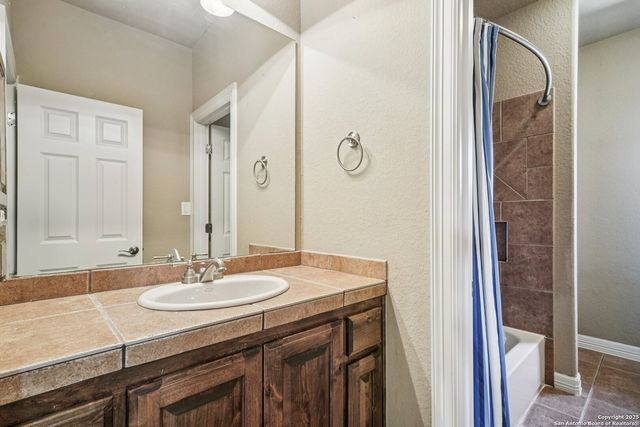 718 Ruidosa Downs, Helotes, TX 78023