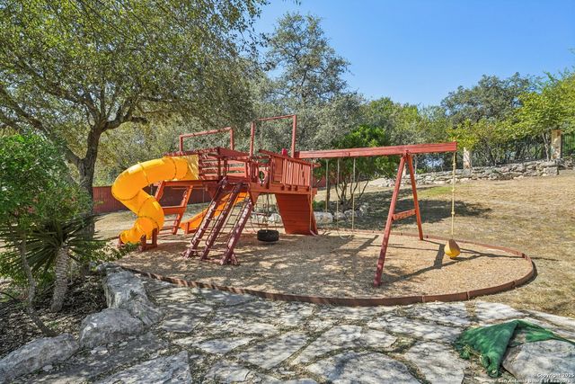 718 Ruidosa Downs, Helotes, TX 78023
