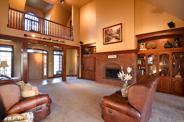 11039 S Owensville Road, Haubstadt, IN 47639