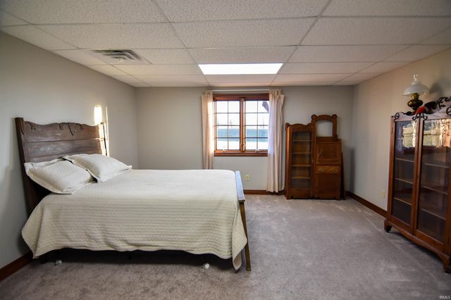 11039 S Owensville Road, Haubstadt, IN 47639