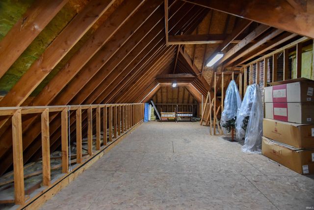 11039 S Owensville Road, Haubstadt, IN 47639