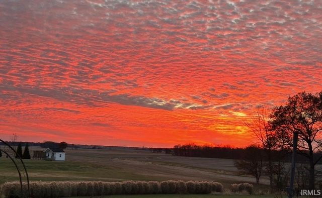 11039 S Owensville Road, Haubstadt, IN 47639