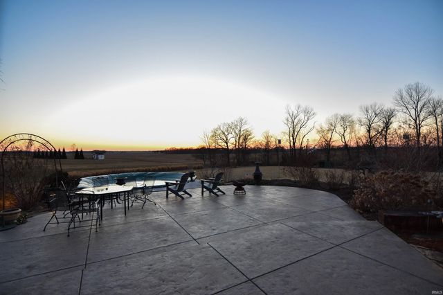 11039 S Owensville Road, Haubstadt, IN 47639