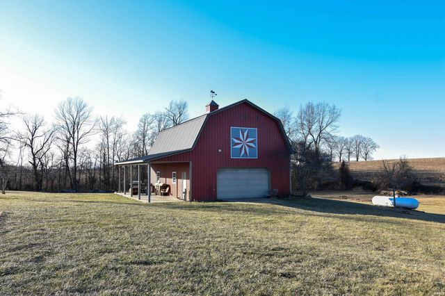 11039 S Owensville Road, Haubstadt, IN 47639