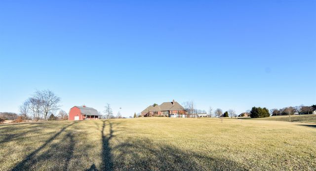 11039 S Owensville Road, Haubstadt, IN 47639