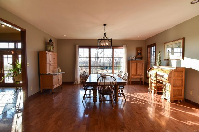 11039 S Owensville Road, Haubstadt, IN 47639