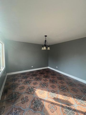 1333 Court O Avenue 4, Hanover Park, IL 60133