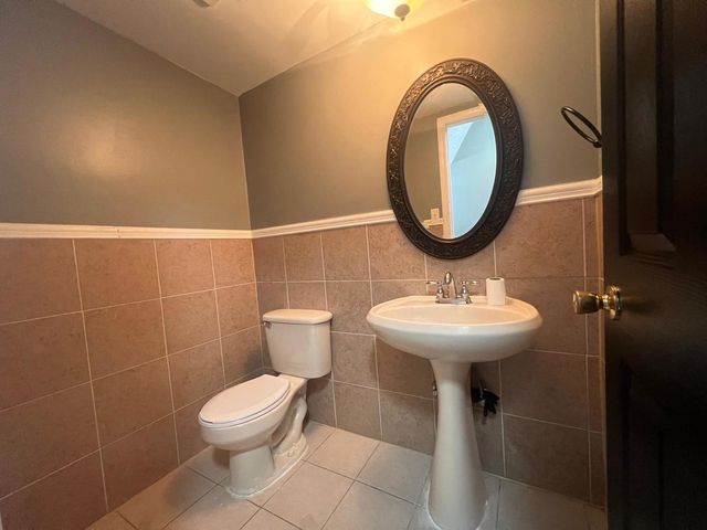 1333 Court O Avenue 4, Hanover Park, IL 60133