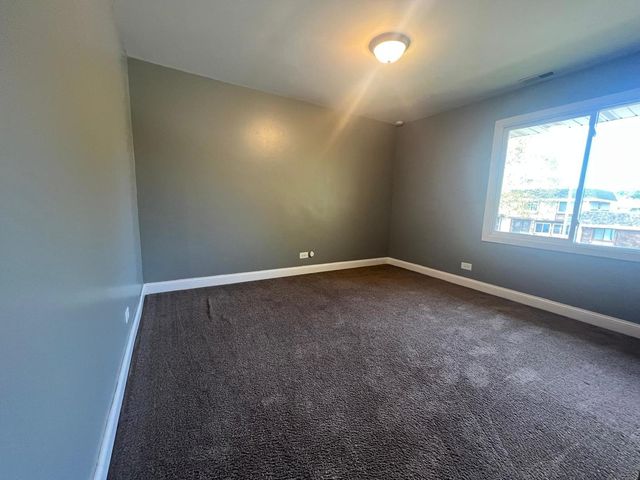 1333 Court O Avenue 4, Hanover Park, IL 60133