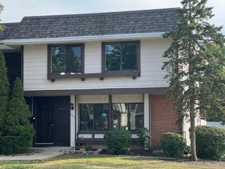 1333 Court O Avenue 4, Hanover Park, IL 60133