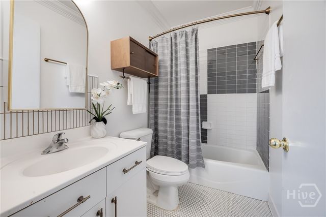 1835 Skidaway Road 204, Savannah, GA 31404