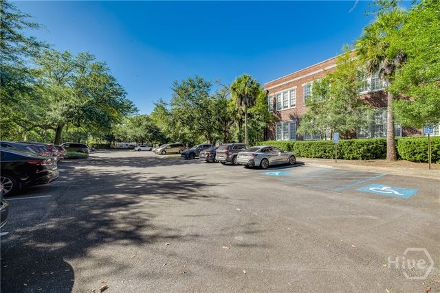 1835 Skidaway Road 204, Savannah, GA 31404