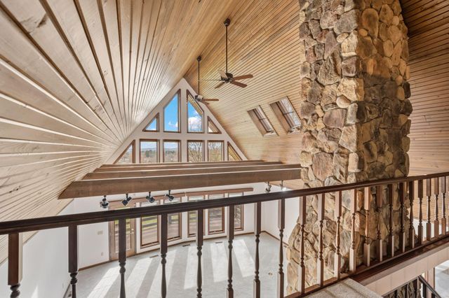 1445 Londondale, Newark, OH 43055