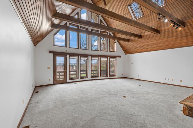 1445 Londondale, Newark, OH 43055