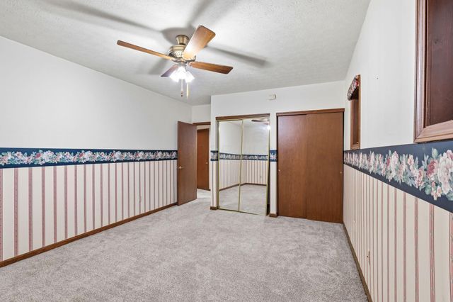 1445 Londondale, Newark, OH 43055