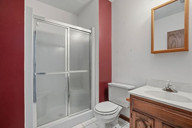 1445 Londondale, Newark, OH 43055