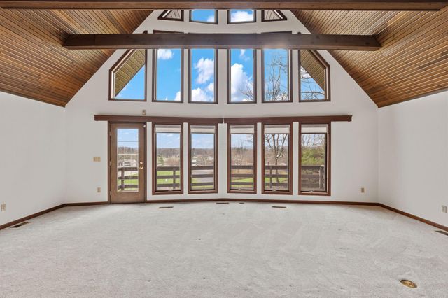 1445 Londondale, Newark, OH 43055