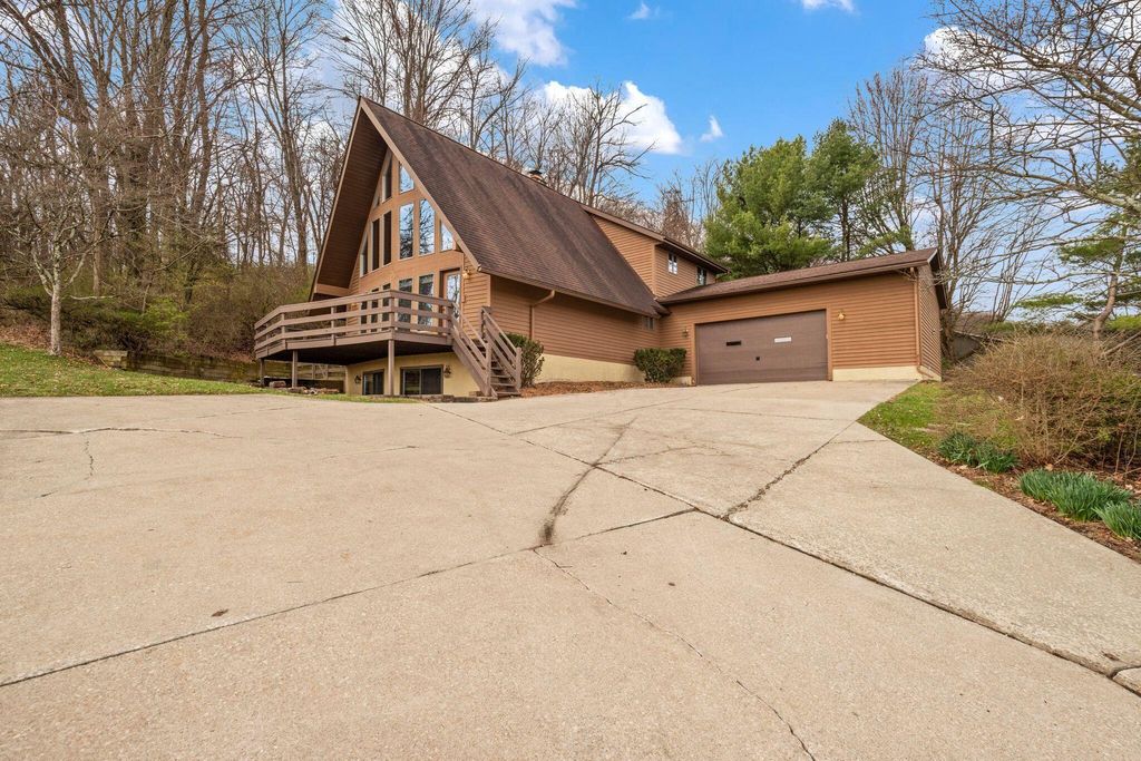 1445 Londondale, Newark, OH 43055